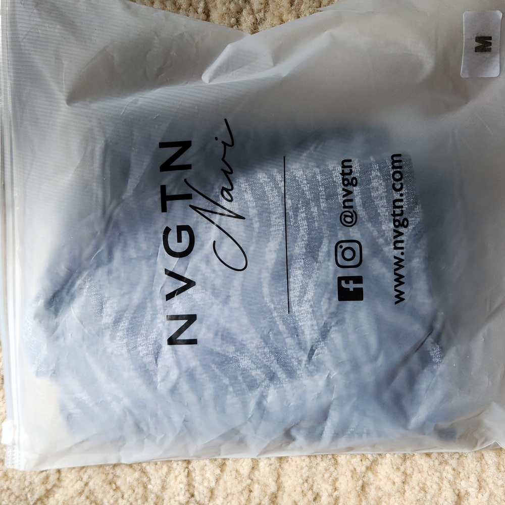 NWT NVGTN NAVI  Black Speckled Zebra Seemless Leggings Size M - Picture 5 of 6